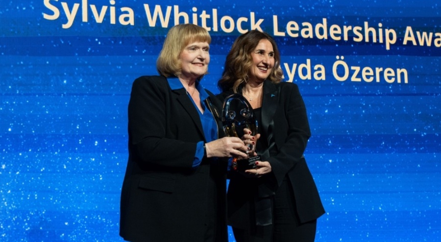Türk Kadın Rotaryen Ayda Özeren'e Sylvia Whitlock Liderlik Ödülü