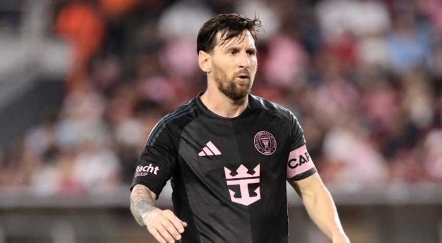 Lionel Messi'den forma isteyen hakem 6 ay men cezası aldı!