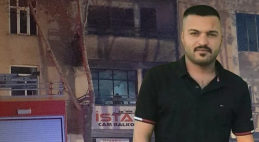 Devrilen soba evi yaktı, polis kapıyı kırıp kurtardı