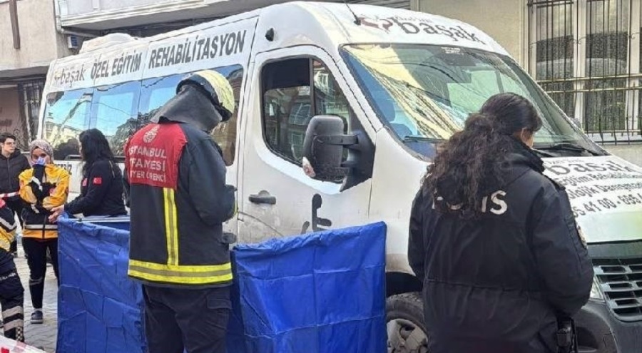 Servis minibüsünün çarptığı çocuk kurtarılamadı!