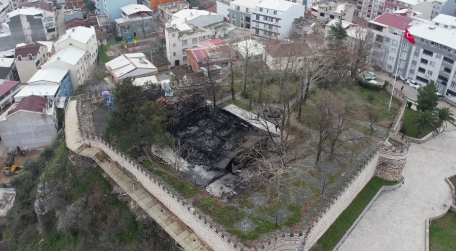 Bursa'da yangın çıkan tarihi Kestel Kalesi'nin son görüntüsü yürekleri burktu