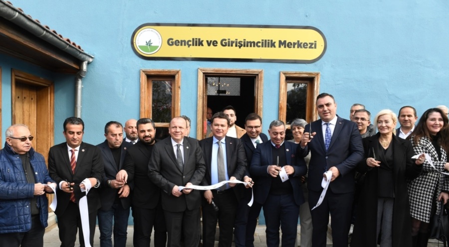 Osmangazi Belediyesi gençler için Gençlik ve Girişimcilik Merkezi'ni hizmete açtı