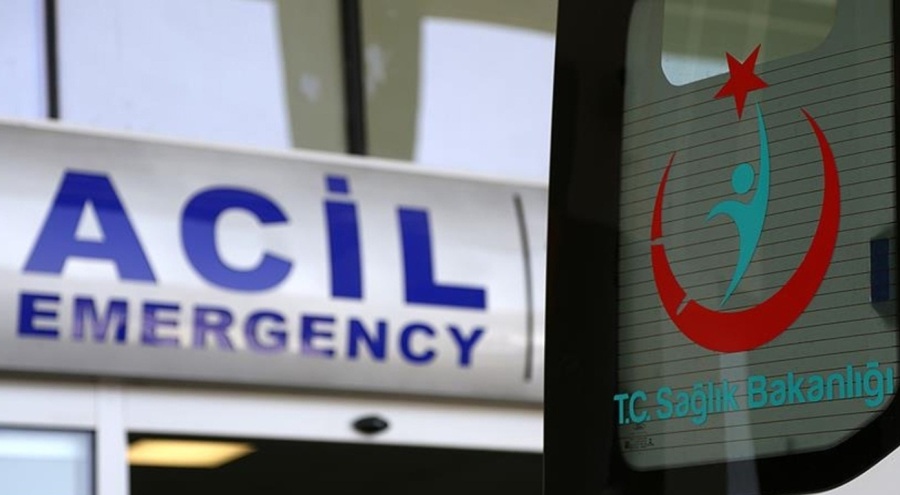 Tırın altında kalan yaşlı adam kurtarılamadı