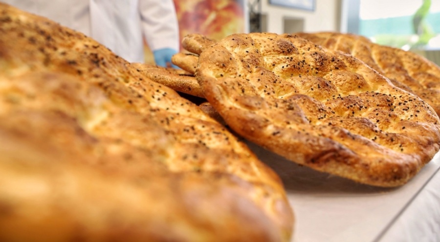 Bursa'da 450 gramlık BESAŞ Ramazan pidesi 20 TL oldu