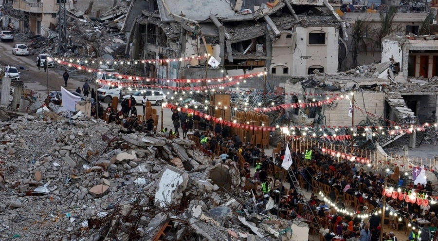 Gazze'ye insani yardımlar durduruldu