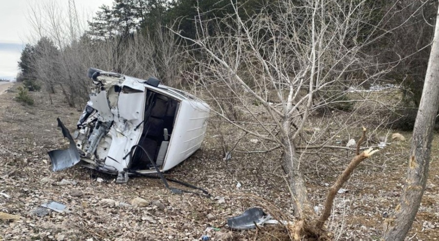 Minibüs devrildi! Çok sayıda yaralı