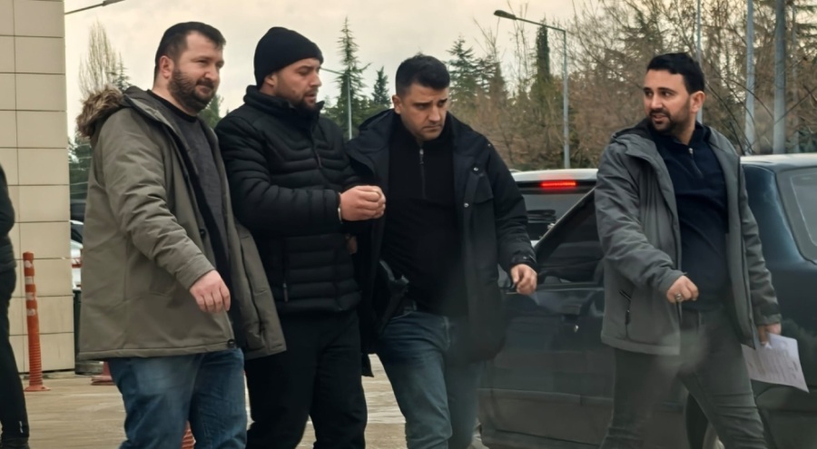 Bursa'da pencereden kaçmaya çalışırken yakalandı!