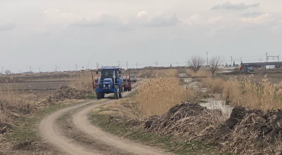 Traktöre bağlanan mibzerin altında kalan kişi hayatını kaybetti