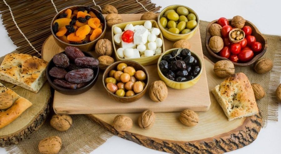 Uzmanlardan iftar ve sahurda sağlıklı beslenme önerileri