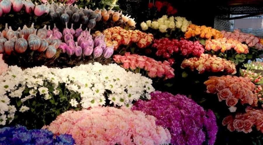 Çiçekçilerde Kadınlar Günü mesaisi başladı