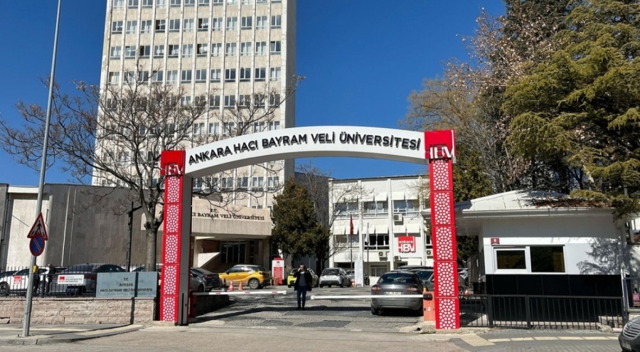 Hacı Bayram Veli Üniversitesi'nde köpek beslemek yasaklandı