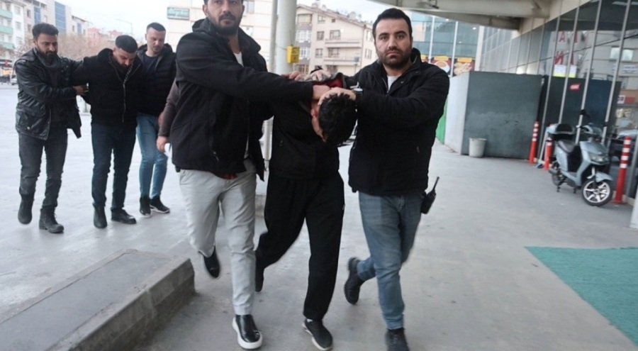 Kız arkadaşı için molotof atmıştı! 17 buçuk yıl hapsi isteniyor