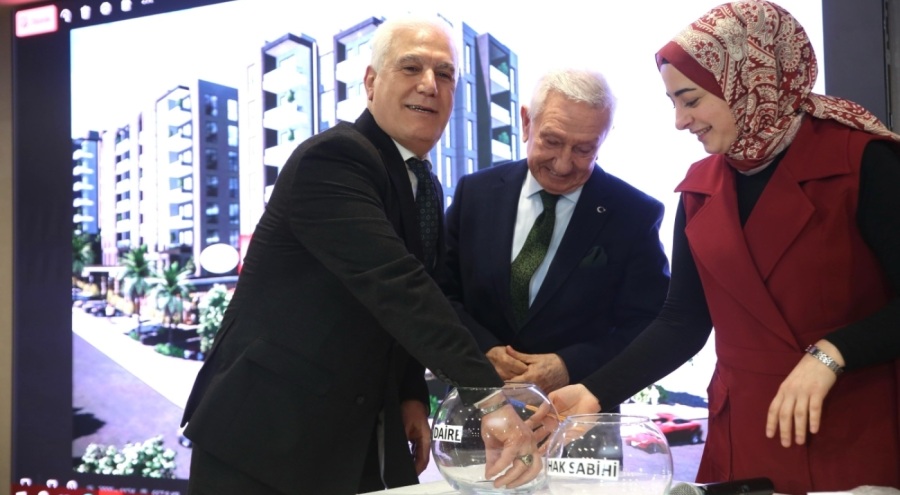 Yiğitler Kentsel Dönüşüm Projesi'nde mutlu son! Başkan Bozbey: Güzellikleri hep beraber yaşayalım