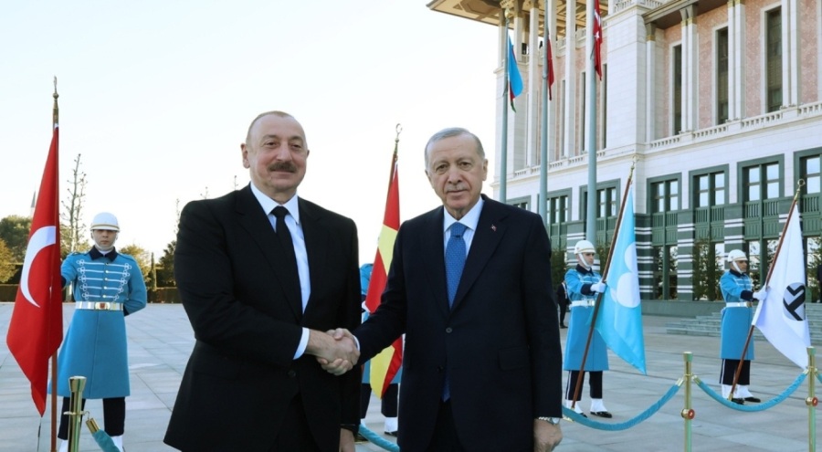 Cumhurbaşkanı Erdoğan, Azerbaycan Cumhurbaşkanı Aliyev ile birlikte iftar yaptı