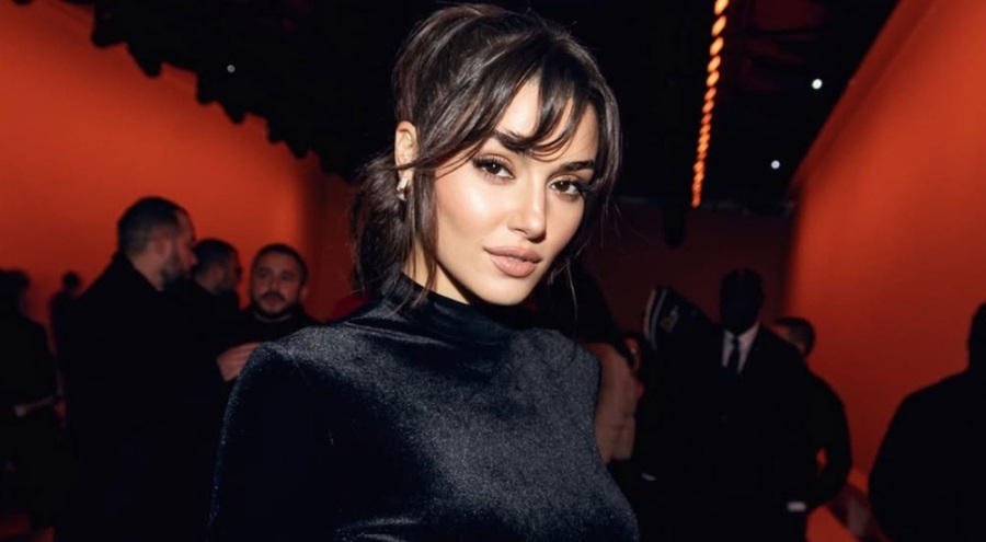 Hande Erçel, Paris Moda Haftası'nda