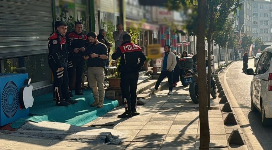 Tabanca ile şakalaşırken arkadaşını vurdu