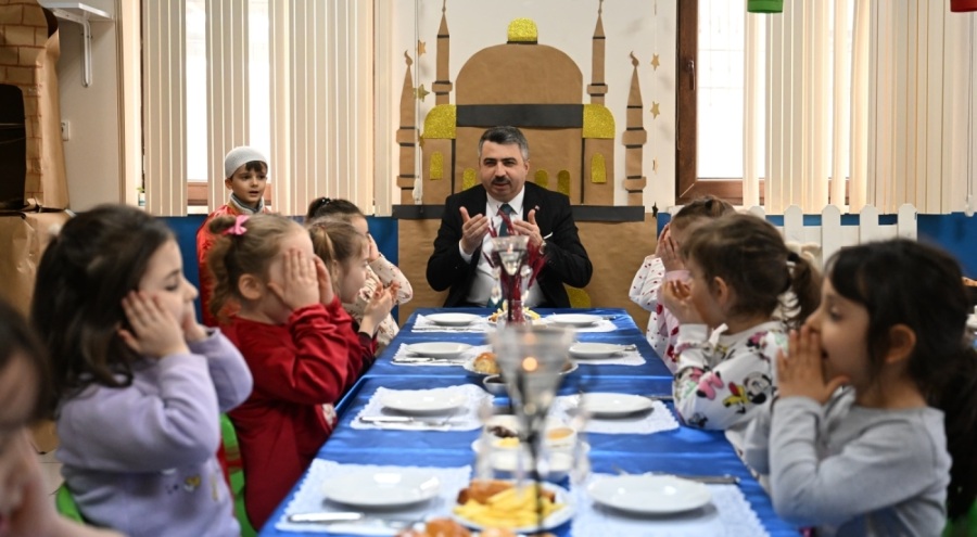 Yıldırım Belediyesi'nden çocuklar için iftar