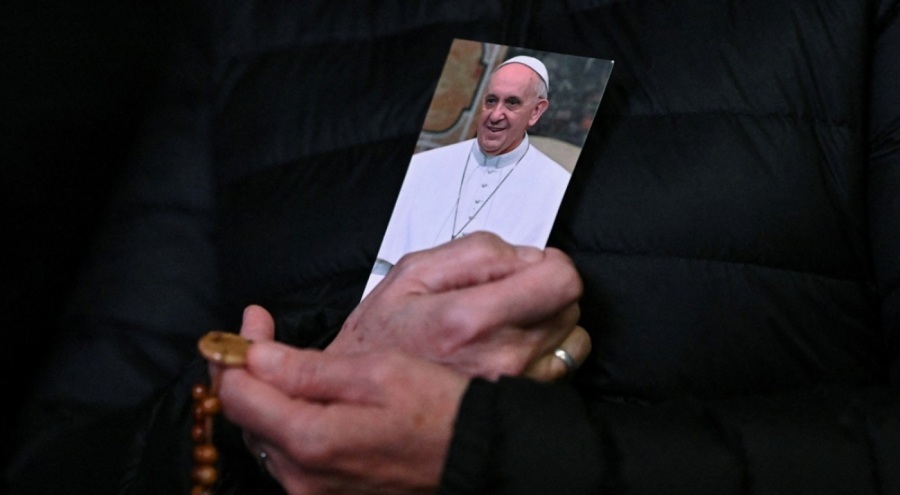 3 haftadır hastanede olan Papa'dan ilk sesli mesaj!