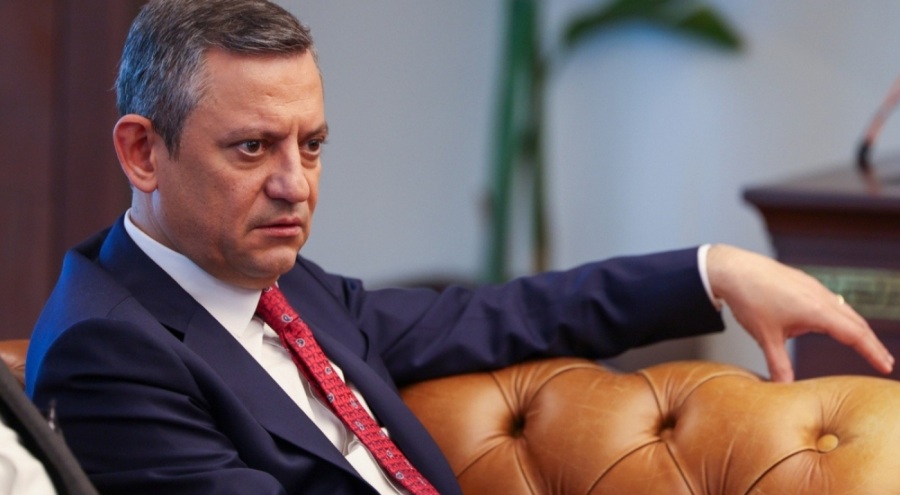 CHP lideri Özgür Özel: İbretle izliyoruz