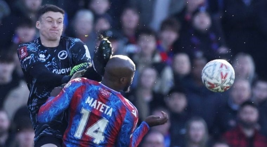 Liam Roberts'ın 3 maçlık cezası 6 maça yükseltildi