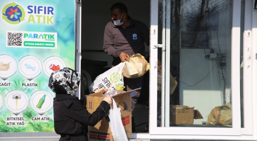 Bursa'da kadınlar geri dönüşümle ev ekonomisine katkıda bulunuyor