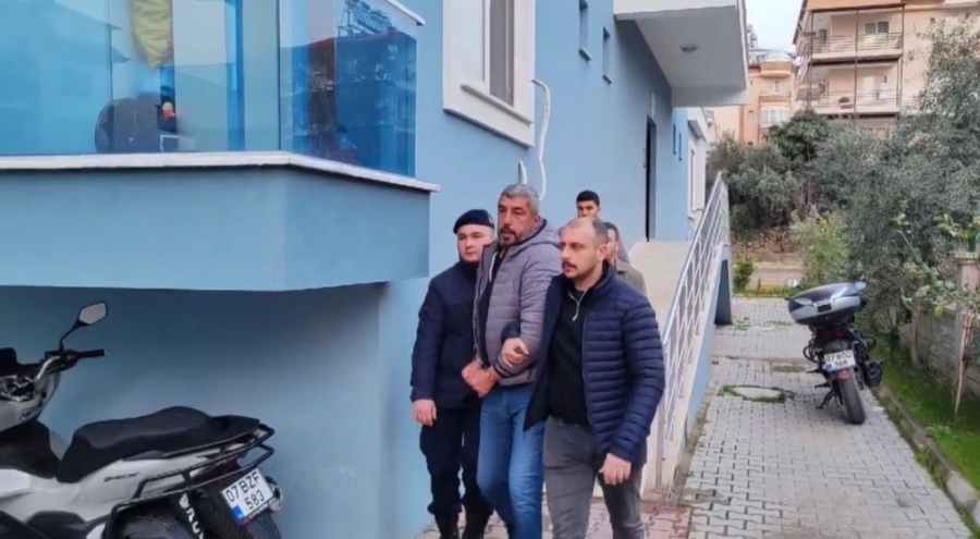 Bursa'da 20 yıl kesinleşmiş hapis cezasıyla aranan şahsı gönül ilişkisi ele verdi