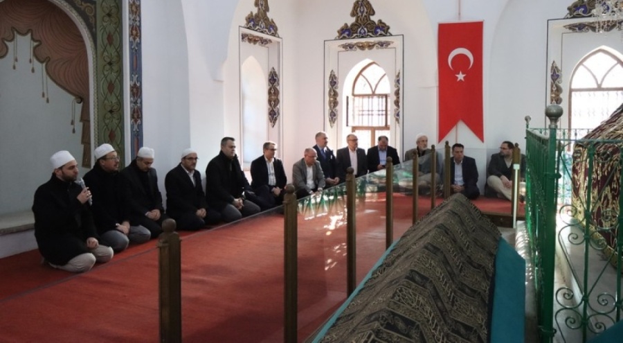 Osmanlı padişahı 1. Bayezid Bursa'daki türbesi başında anıldı