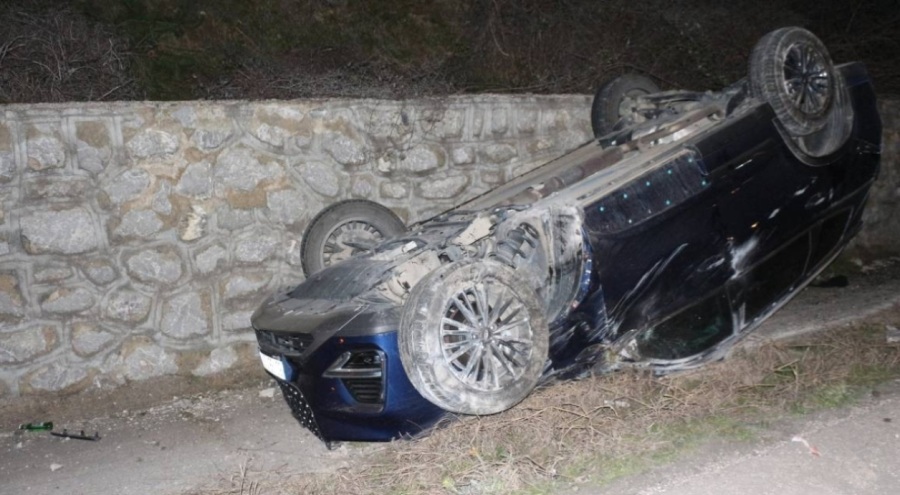 Yoldan çıkan cip takla attı: 4 yaralı