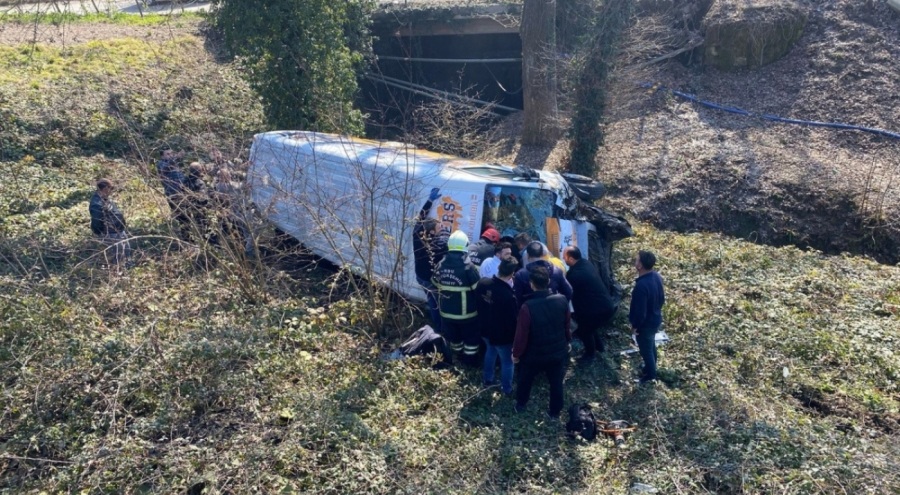 Ordu'da çocuk sporcuları taşıyan minibüs kaza yaptı, yaralılar var