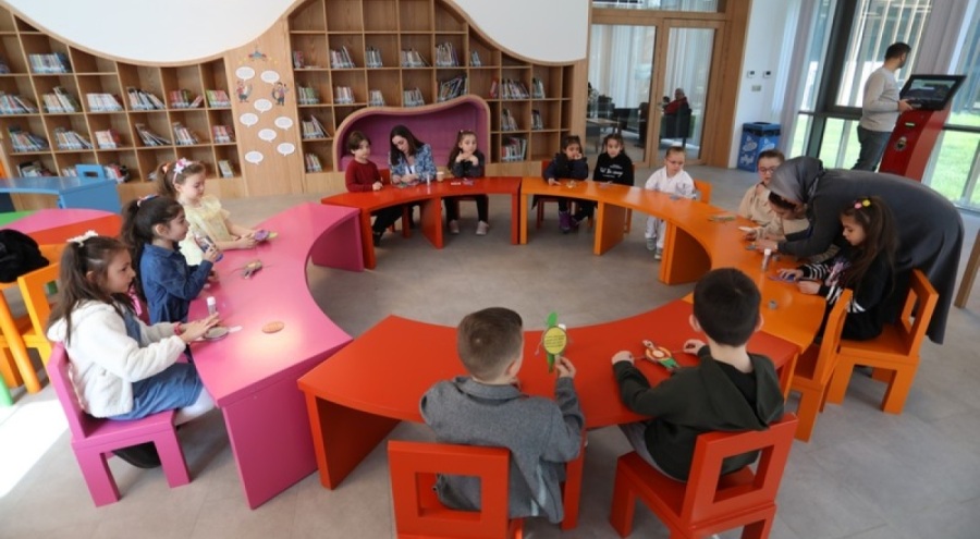 Minikler kendi Ramazan davulunu yaptı