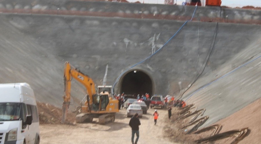 Hızlı tren inşaatında göçük! Ölü ve yaralı var