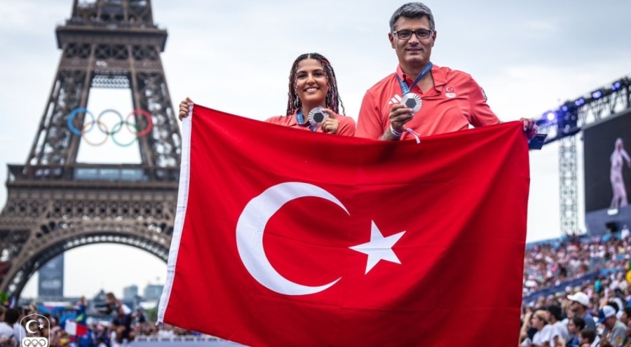 Milli atıcılar Yusuf Dikeç ve Şevval İlayda Tarhan ikilisi Avrupa şampiyonu