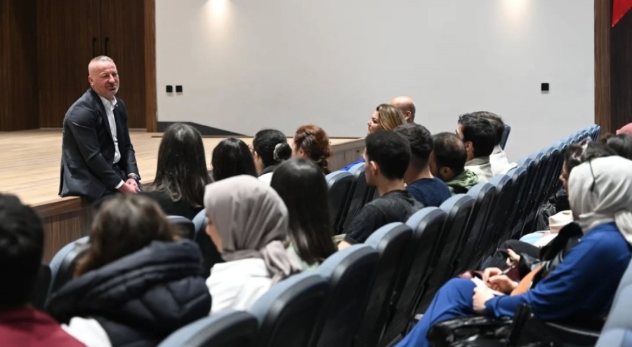 Öğrenciler Karacabey Belediyesi binasını tasarlayacak
