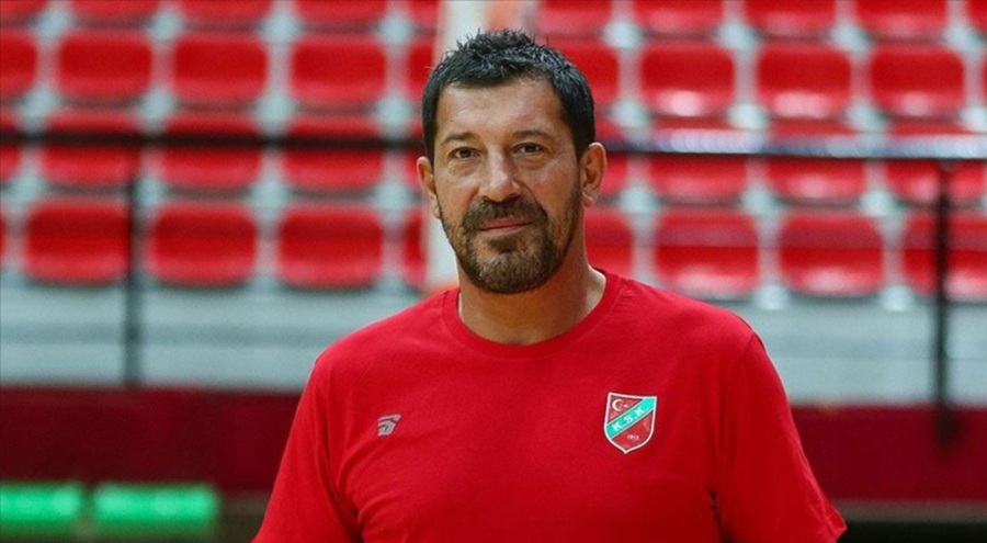 Beynine pıhtı atan basketbol antrenörü Ufuk Sarıca'dan hastaneden paylaşım geldi