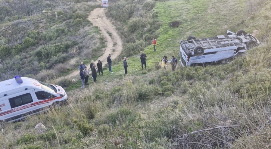 Muğla'da diyaliz aracı uçuruma yuvarlandı: Ölü ve yaralılar var