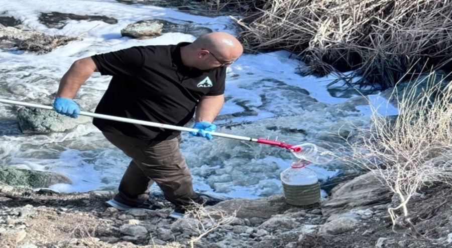 Bakanlık Ceyhan Nehri'ndeki balık ölümlerine inceleme başlattı