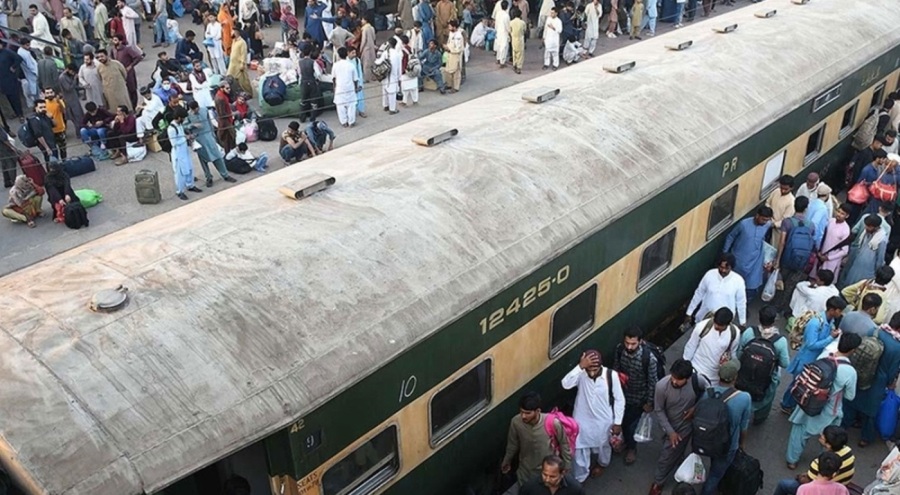 Pakistan'daki tren saldırısı! 155 yolcu kurtarıldı, 27 saldırgan öldürüldü