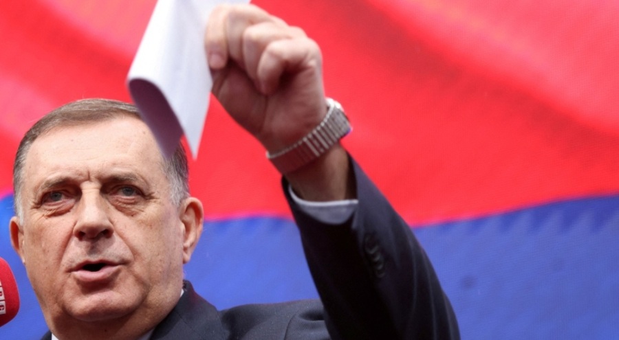 Bosnalı Sırp lider Dodik için gözaltı kararı