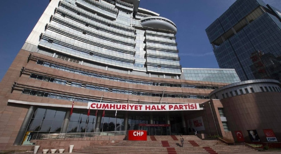 Bir kadını darp ettiği görüntüler ortaya çıkmıştı: CHP'li Şişli Belediye Meclis Üyesi Özcan istif...