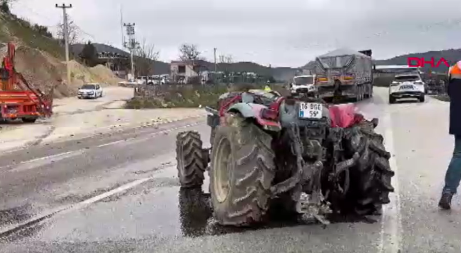 Bursa'da TIR'la çarpışan traktörün sürücüsü yaralandı