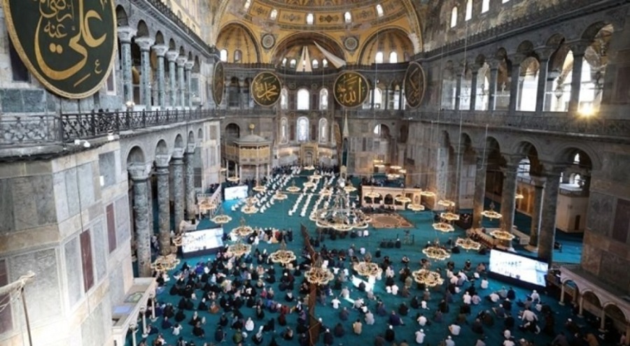 Ayasofya'nın kapısını kıran sanığa hapis cezası