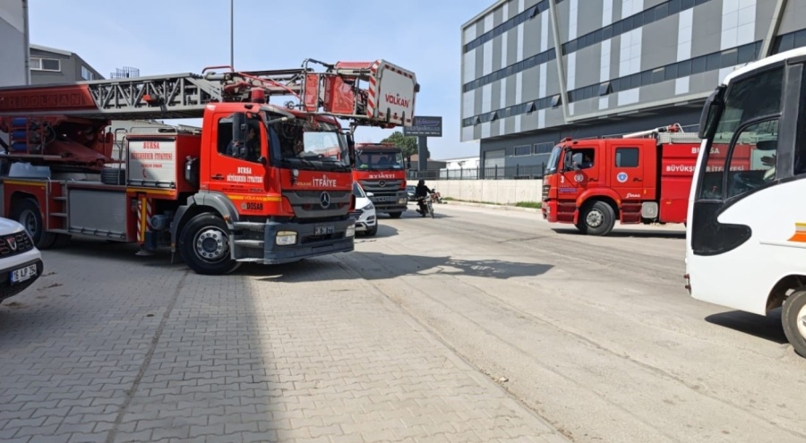 İnegöl'de fabrika bacasında yangın çıktı