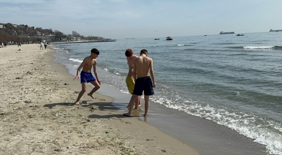 İstanbul'da kardan önce deniz keyfi