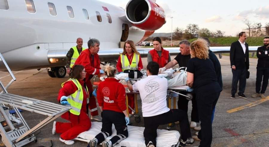 Türkiye'den Kuzey Makedonya'ya ambulans uçak gönderildi