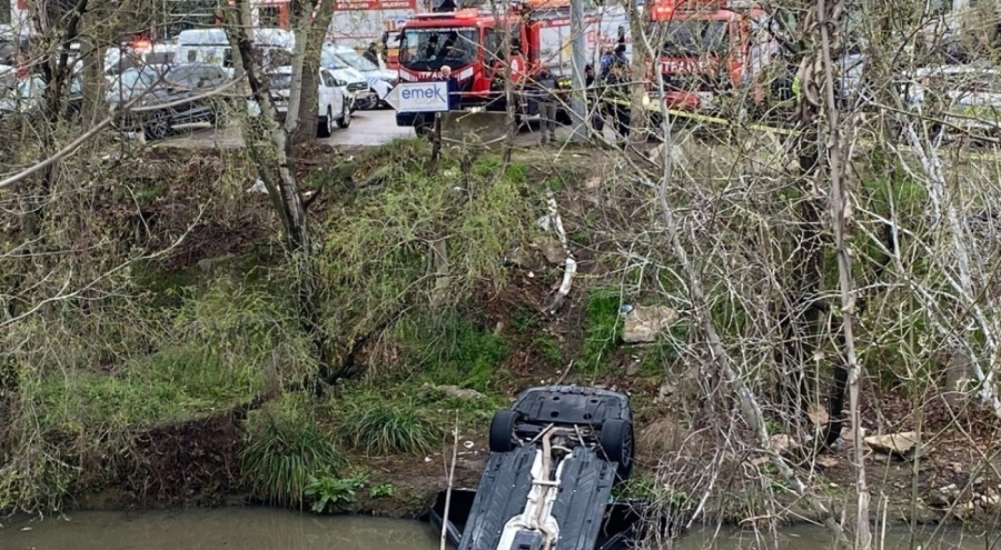 Dereye uçan otomobilin sürücüsü feci şekilde can verdi