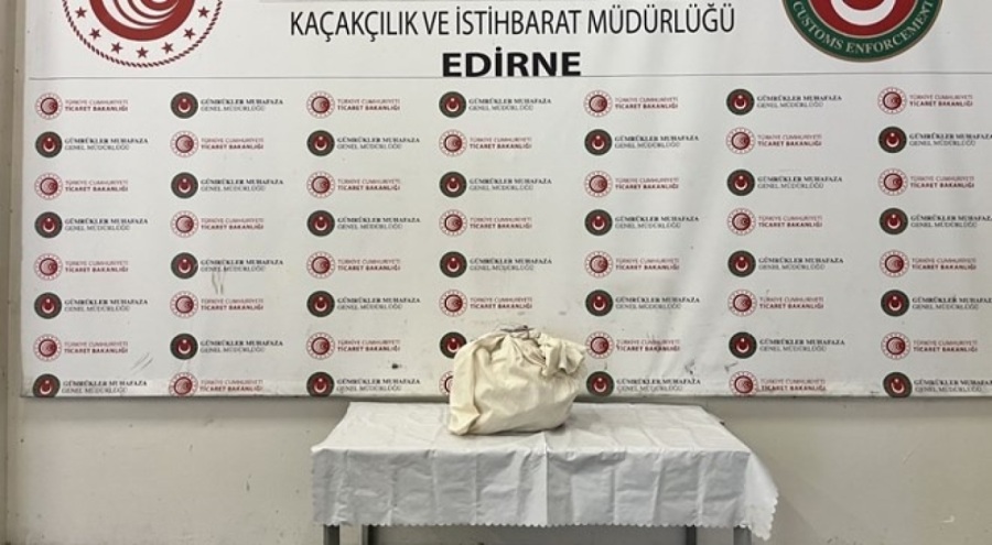 Sınır kapısında kilolarca uyuşturucu ele geçirildi