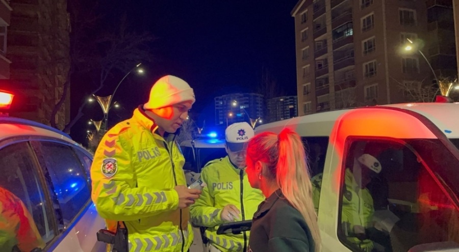 Polisten kaçan ehliyetsiz sürücüden pişkin sözler! "Bu cezalar beni yıldıramaz"