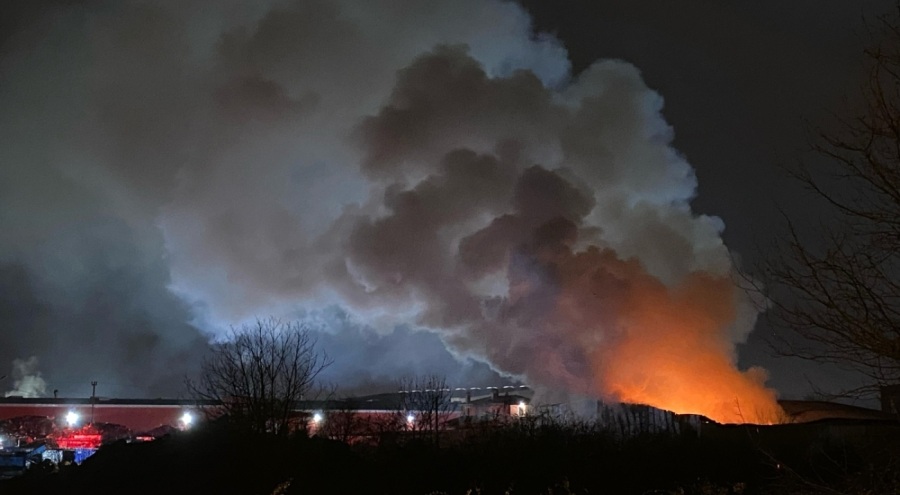 Geri dönüşüm fabrikasında yangın
