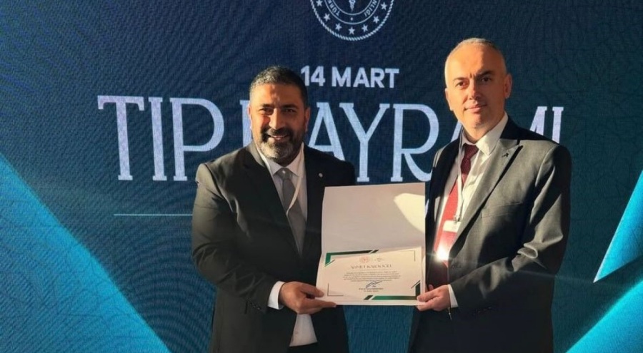 Bursa'da başından vurulan askeri kurtaran doktora Sağlık Bakanlığı'ndan ödül