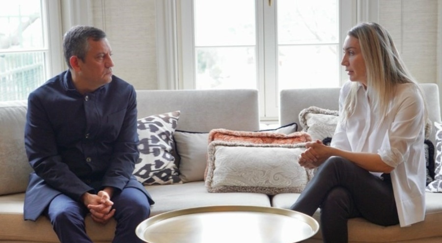 Özel'den, İmamoğlu ailesine ziyaret: 'Geleceğin cumhurbaşkanına darbe yapıyorlar!'